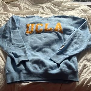 UCLA crewneck sz medium